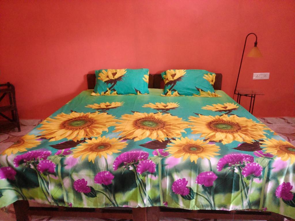 La Blanche Guest House Calangute Oda fotoğraf